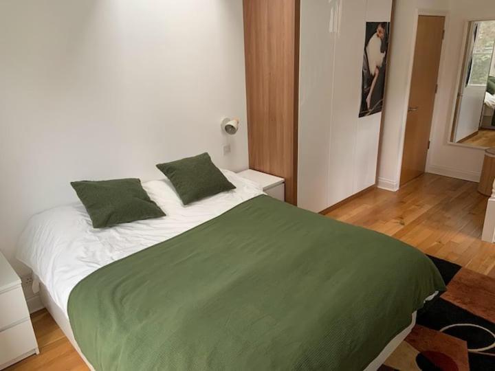Lovely Spacious 1-Bedroom Flat In Tufnell Park Close To Central 런던 외부 사진