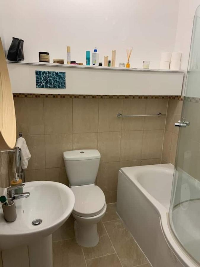 Lovely Spacious 1-Bedroom Flat In Tufnell Park Close To Central 런던 외부 사진